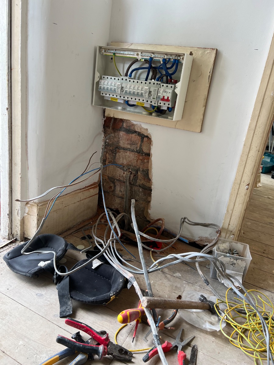 Electrician: Image 41
